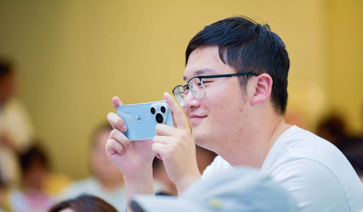 C:\Users\Administrator\Desktop\活动现场\活动现场\_DSC7195.jpg